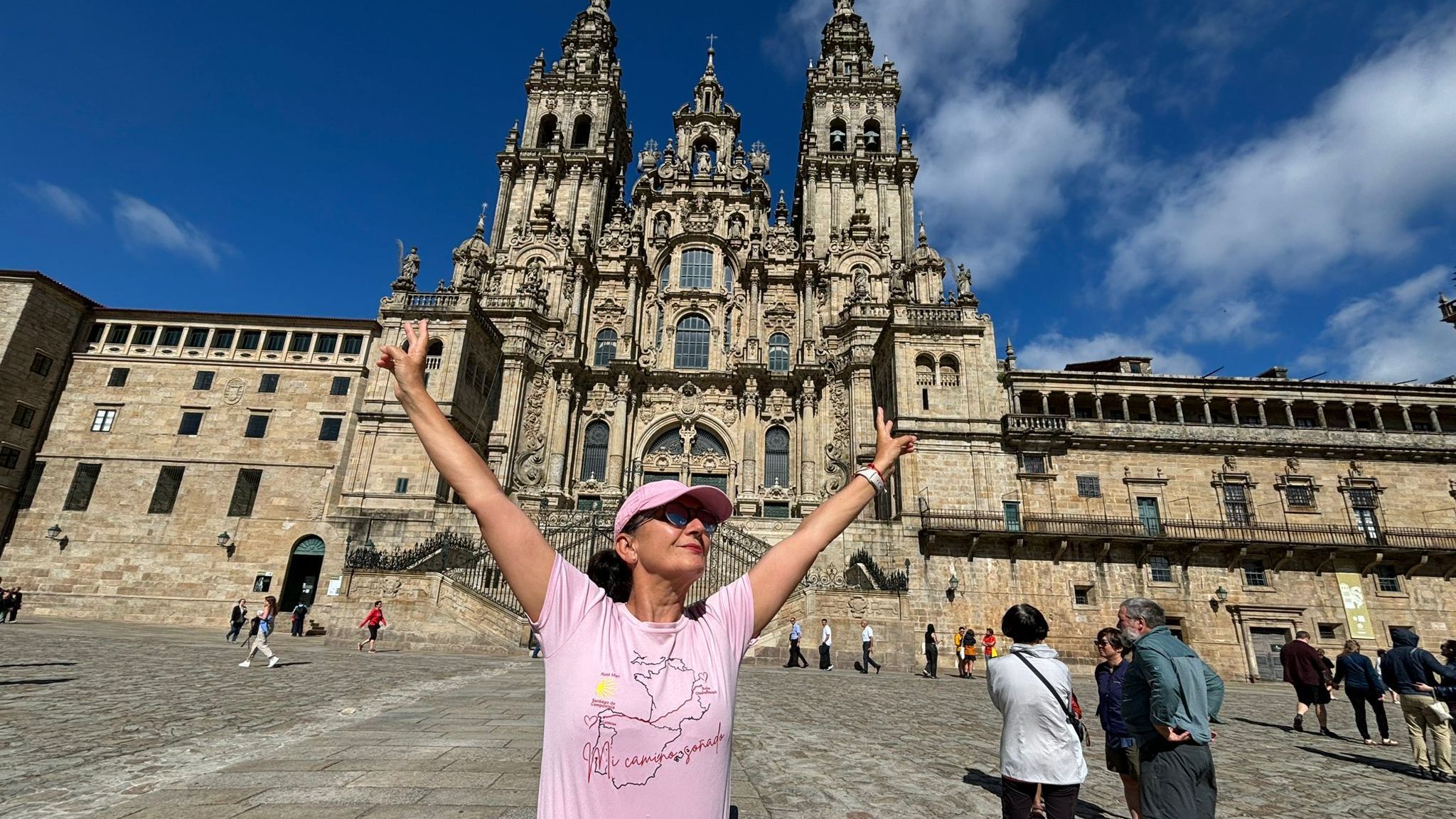 Rosa Mari a su llegada a la Plaza del Obradoiro, Santiago de Compostela