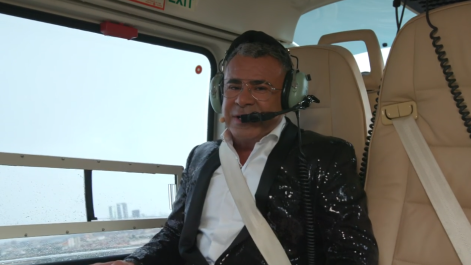 Jorge Javier Vázquez realiza la primera conexión de la final de 'SV' desde un helicóptero