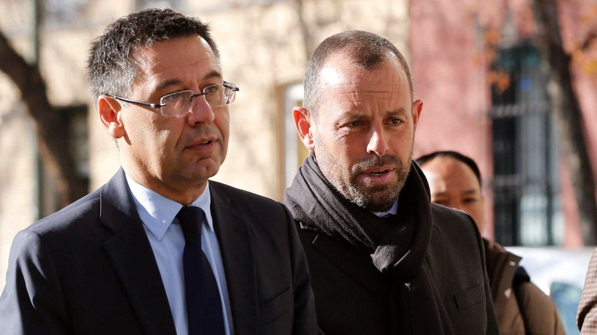 Los expresidentes del Barça, Josep María Bartomeu, y su antecesor, Sandro Rosell