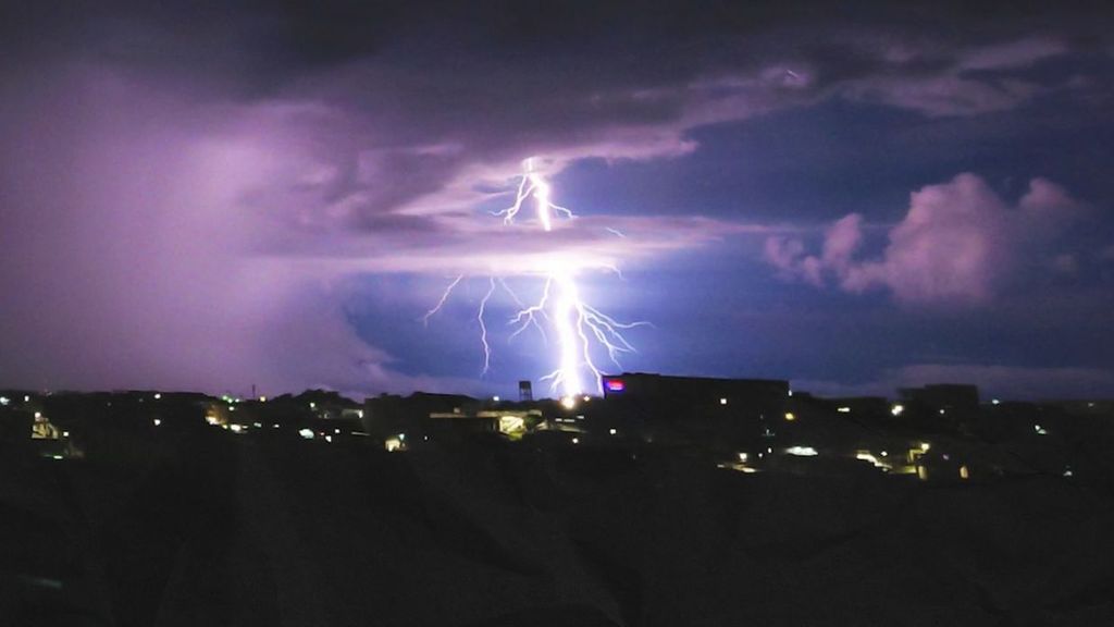 Cómo cuidarse de las tormentas eléctricas Informativos Telecinco Tiempo de Flora 125