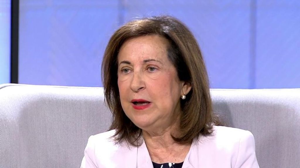 Margarita Robles, sobre Milei: "El jefe del Estado no puede aceptar los insultos hacia el presidente de España"