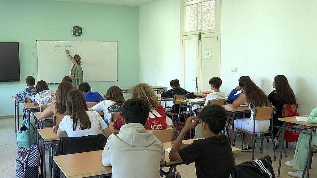 Alumnos y alumnas de secundaria del IES Santa Irene de Vigo (Pontevedra)