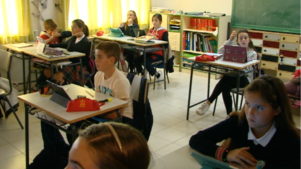 Más de 20 colegios gallegos abandonan el programa de ‘E-Dixgal’: no ha mejorado el rendimiento escolar