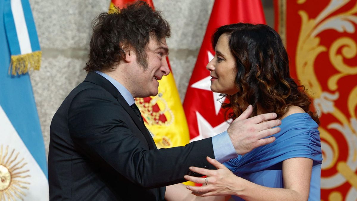 Isabel Díaz Ayuso y Javier Milei en la entrega la Medalla Internacional de la Comunidad de Madrid