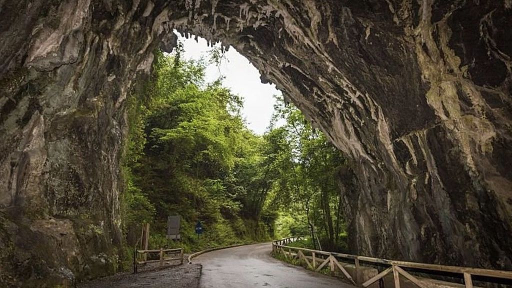 La Cuevona que lleva a Cuevas del Agua