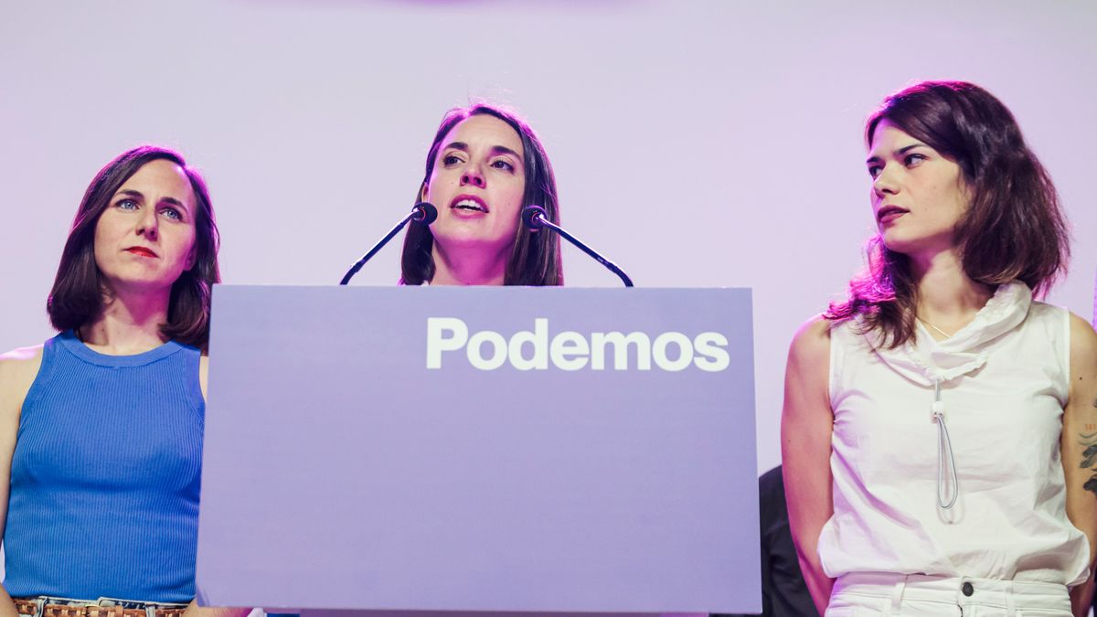 La líder de Podemos, Irene Montero, junto a Ione Belarra e Isa Serra