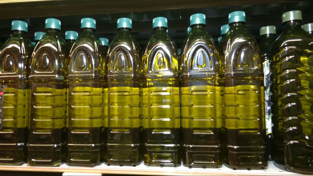 Se reduce el IVA del aceite de oliva al 0%: ¿lo notaremos en el bolsillo al hacer la compra?
