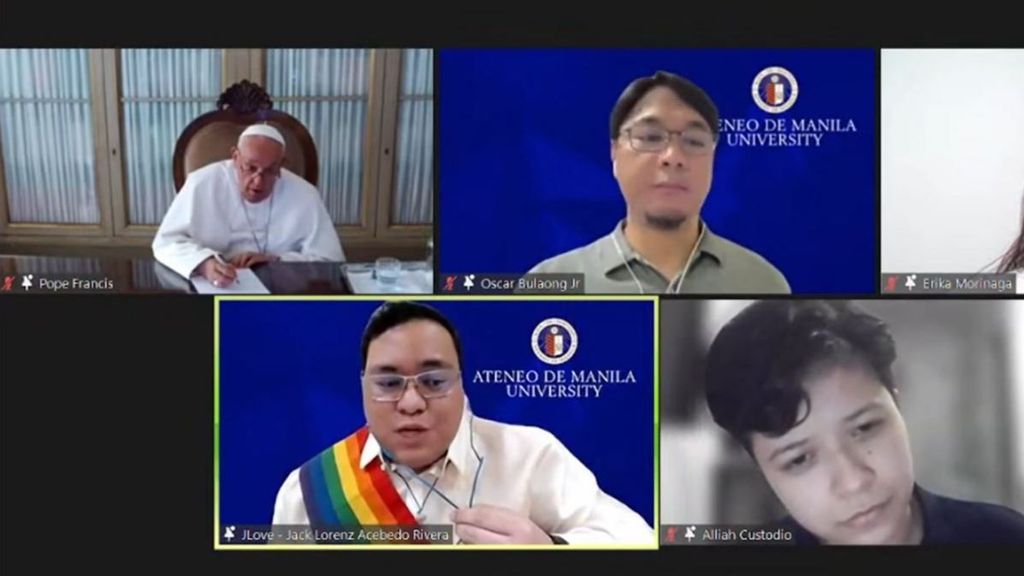 Un joven filipino pide al Papa Francisco que "deje de utilizar lenguaje ofensivo contra la comunidad LGTBI"