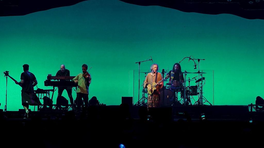 Robe Iniesta en su concierto en Sevilla