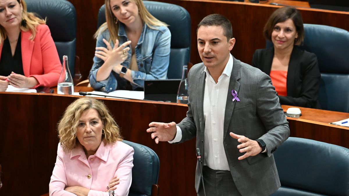 El portavoz del PSOE en la Asamblea, Juan Lobato