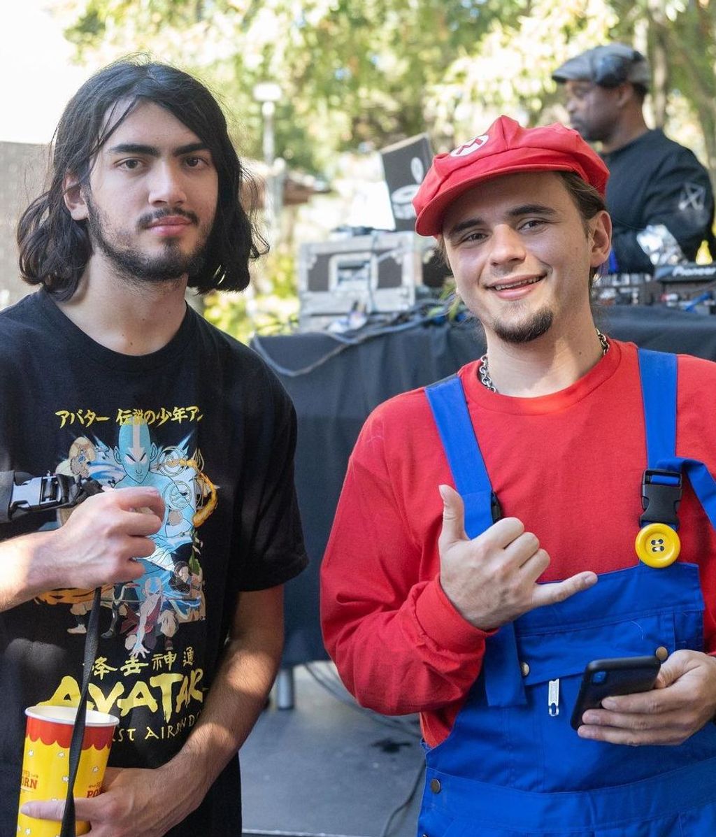 Bigi y su hermano mayor, Prince Jackson, en noviembre de 2022.