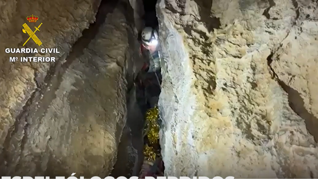 En una cueva de 400 metros de profundidad: los espeleólogos desaparecidos en Cantabria no avisaron a Emergencias