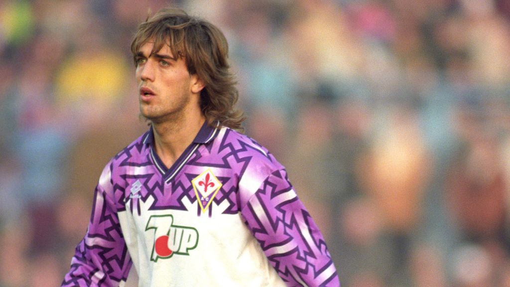 Gabriel Batistuta con la camiseta de la Fiorentina 1992