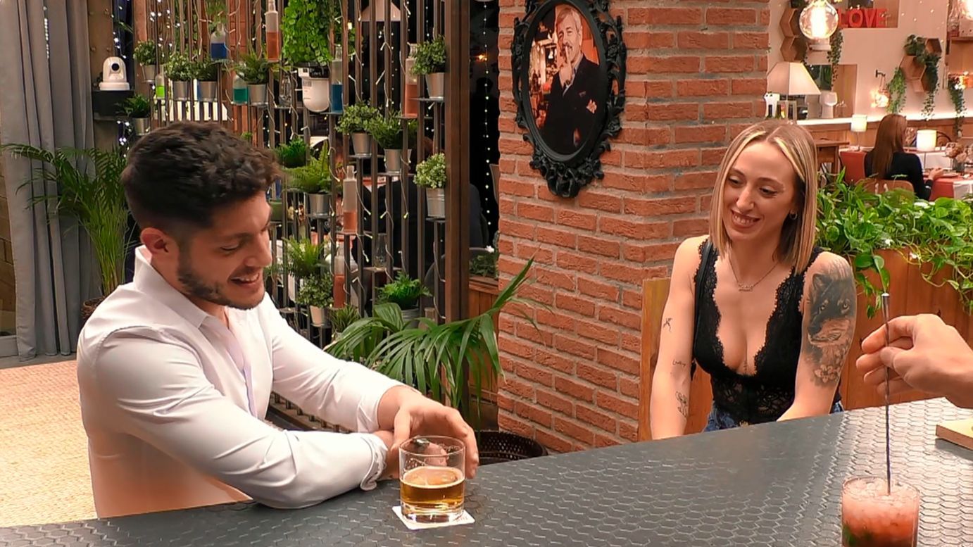 Judith y Manuel durante su cita en 'First Dates'