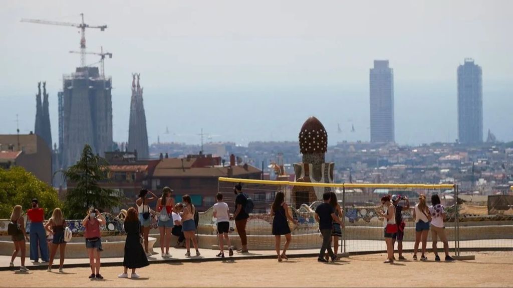 Turistas visitando Barcelona