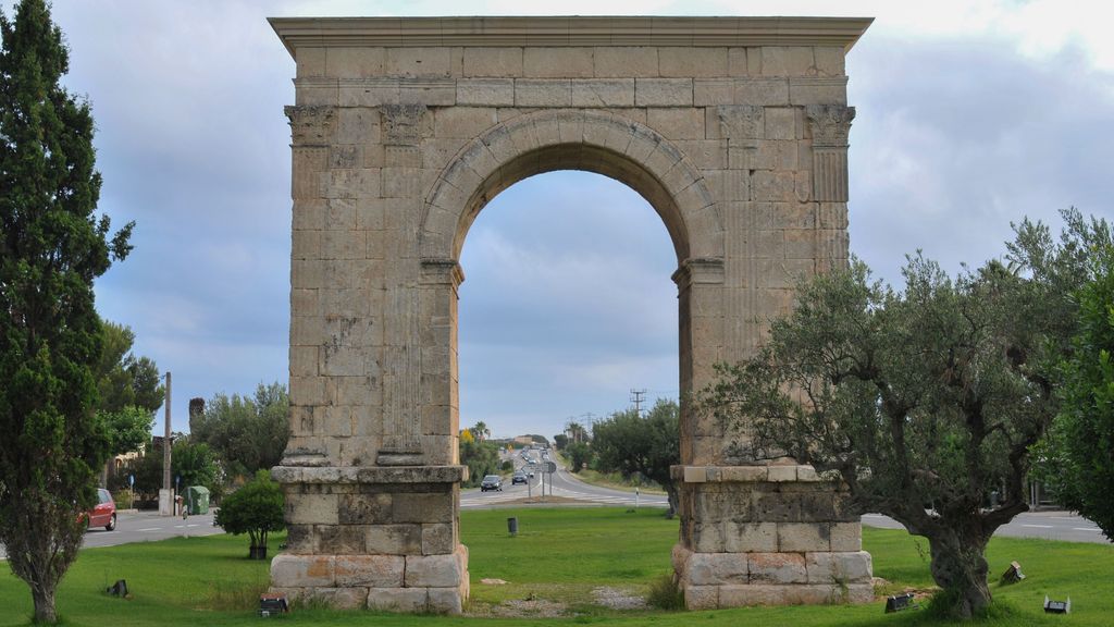 El arco de Bará en Tarragona está justo por donde pasaba la vía Augusta