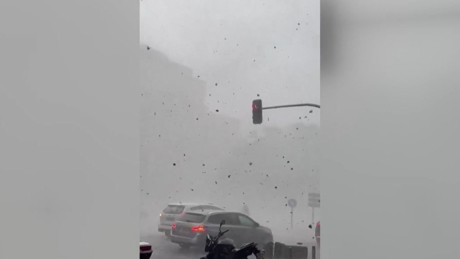 El reventón húmedo en Madrid deja varios desperfectos en la ciudad