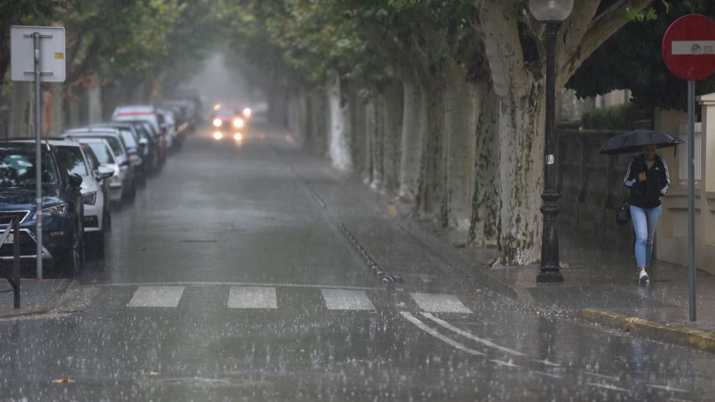 Diez comunidades en alerta: la Península dividida por calor extremo o fuertes tormentas