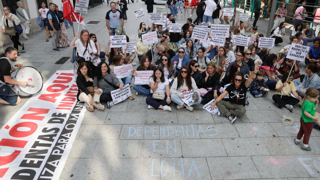 Jornada de huelga del colectivo de dependientas de Inditex en la provincia de A Coruña