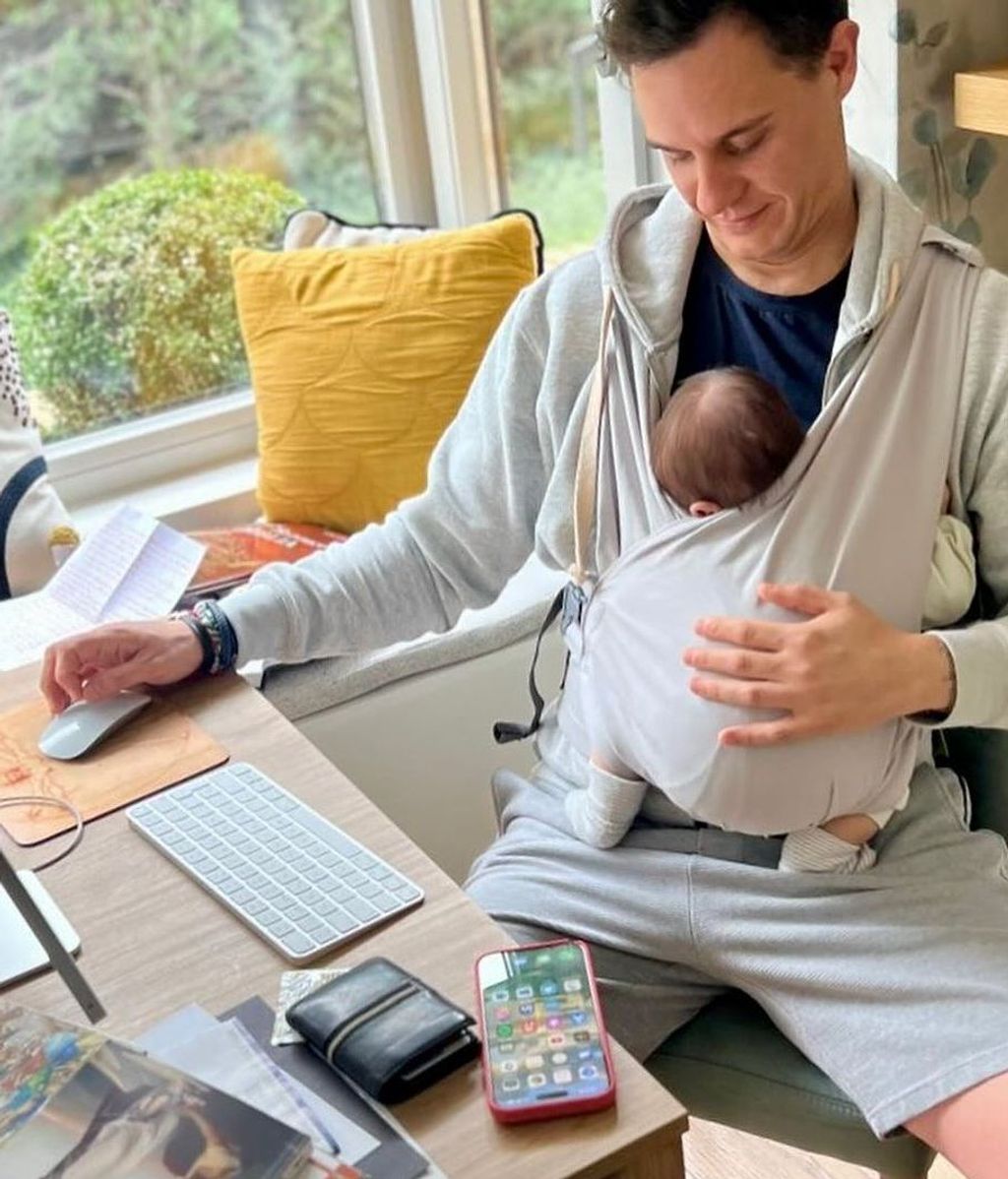 Christian Gálvez junto a su hijo Luca.