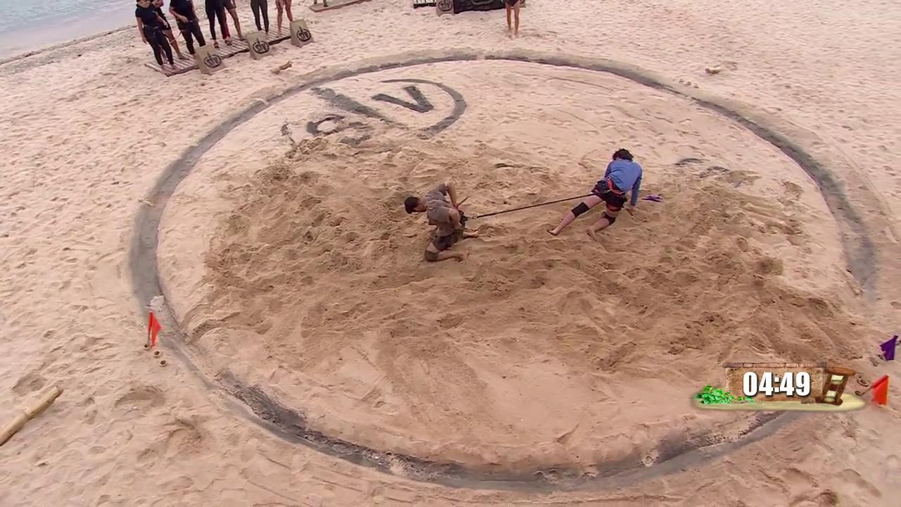 Los supervivientes disputan el juego de recompensa