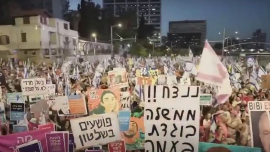 Miles de israelíes vuelven a protestar otro sábado más contra Benjamin Netanyahu