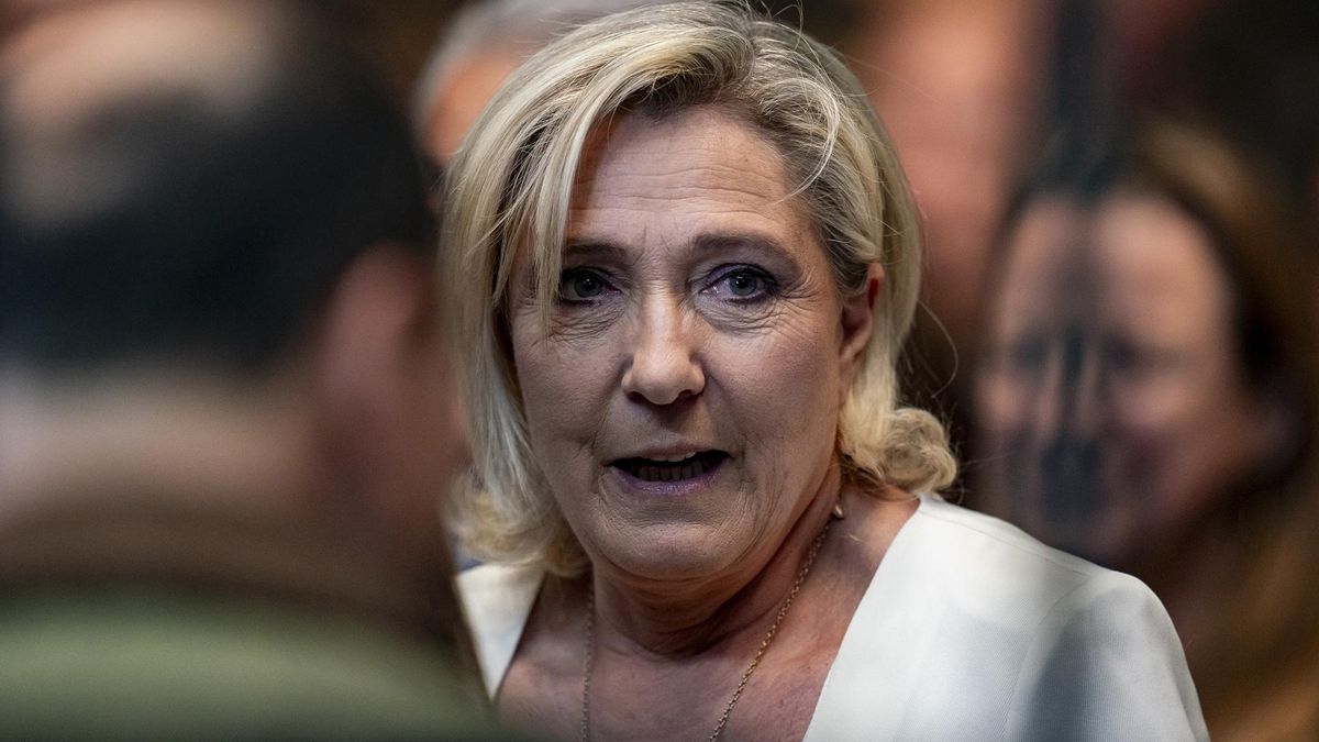 La diputada de la Asamblea Nacional de Francia y candidata a la Presidencia de la República, Marine Le Pen, durante el acto ‘Viva 24’ de VOX, en el Palacio de Vistalegre, a 19 de mayo de 2024, en Madrid