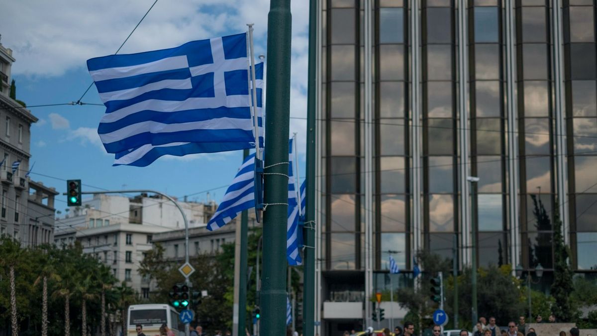 Entra en vigor la reforma laboral griega que permite seis días de trabajo a la semana