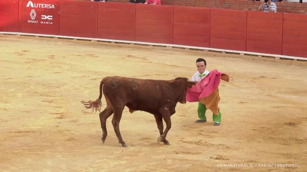 El espectáculo 'Popeye torero y sus enanitos marineros' trae la polémica a Teruel: "Es una bufonada"