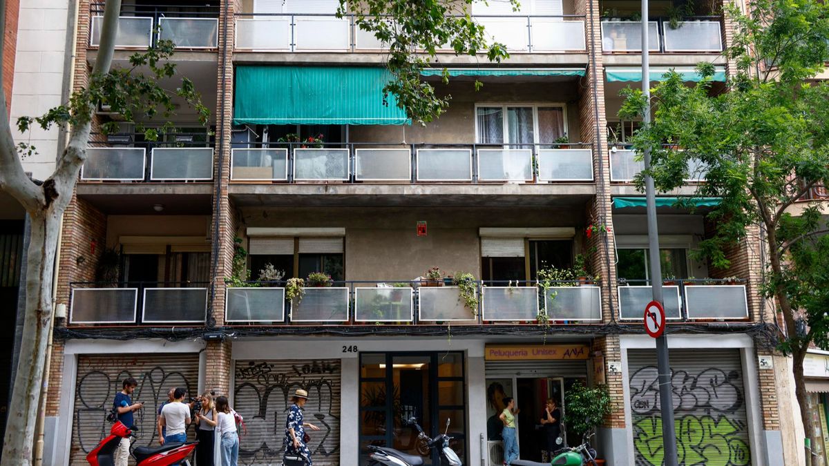 Hallados dos cuerpos sin vida en un edificio de Barcelona horas antes de un desahucio