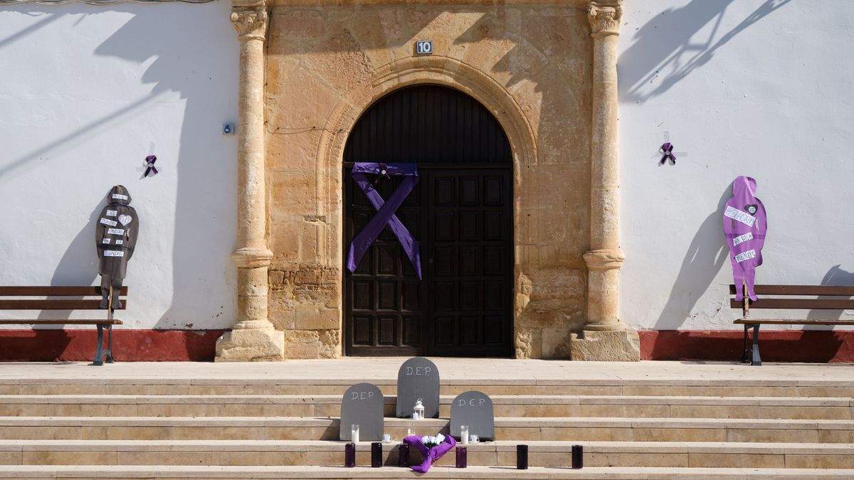 Homenaje a las víctimas en la Plaza de Las Pedroñeras, Cuenca, Castilla - La Mancha