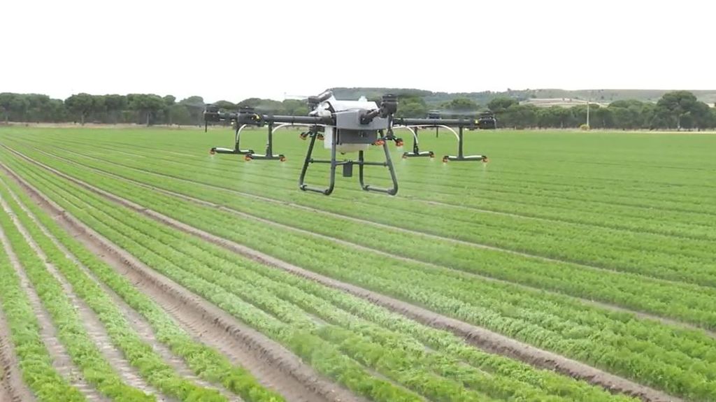 La Unión Europea empieza a exigir la agricultura de precisión: los drones riegan los campos y ahorran recursos