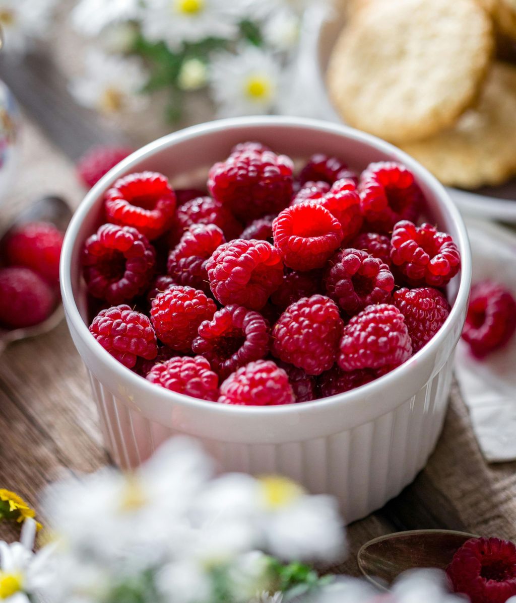 Las frambuesas son fuente de hierro, magnesio, calcio y vitamina C, entre otros nutrientes.