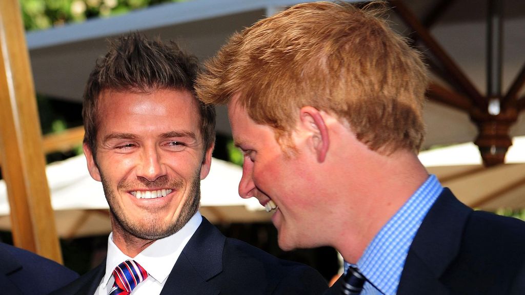 David Beckham y el príncipe Harry en una imagen de archivo.