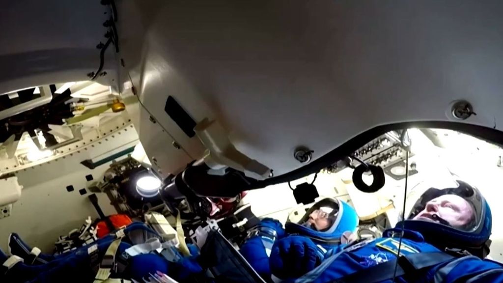 Dos astronautas llevan varados un mes en el espacio y no tienen fecha de vuelta: ¿qué ha ocurrido?