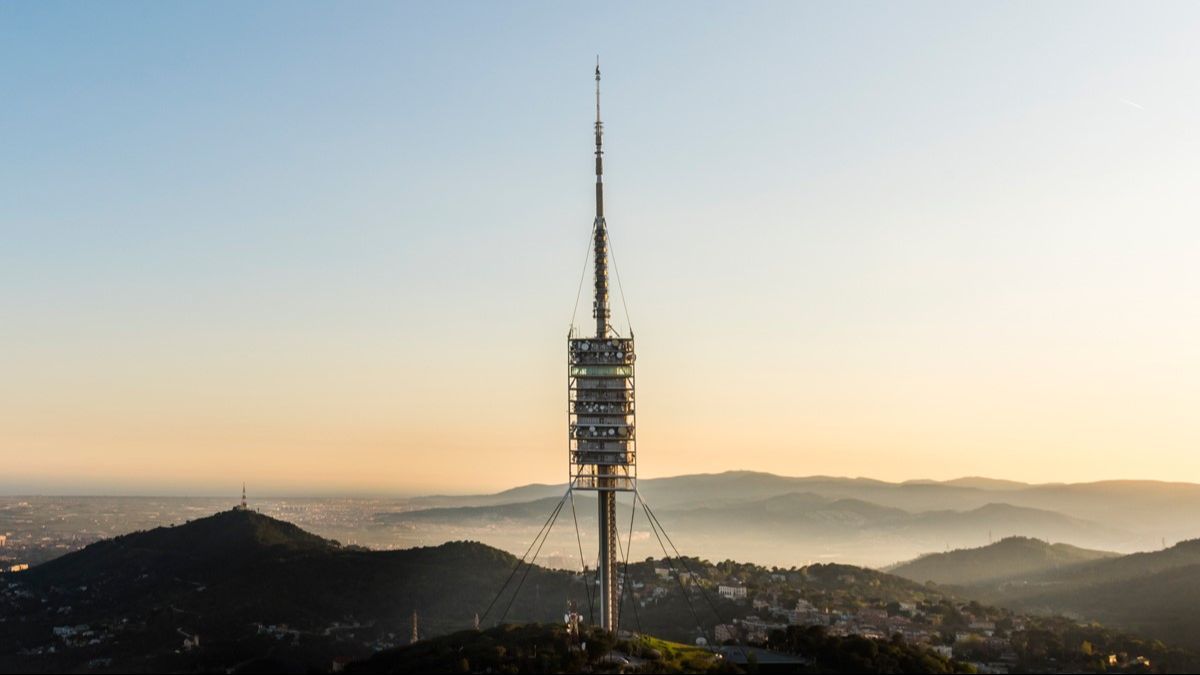 Reabre el mirador más alto de Barcelona: un icono olímpico a 560 metros sobre el nivel del mar