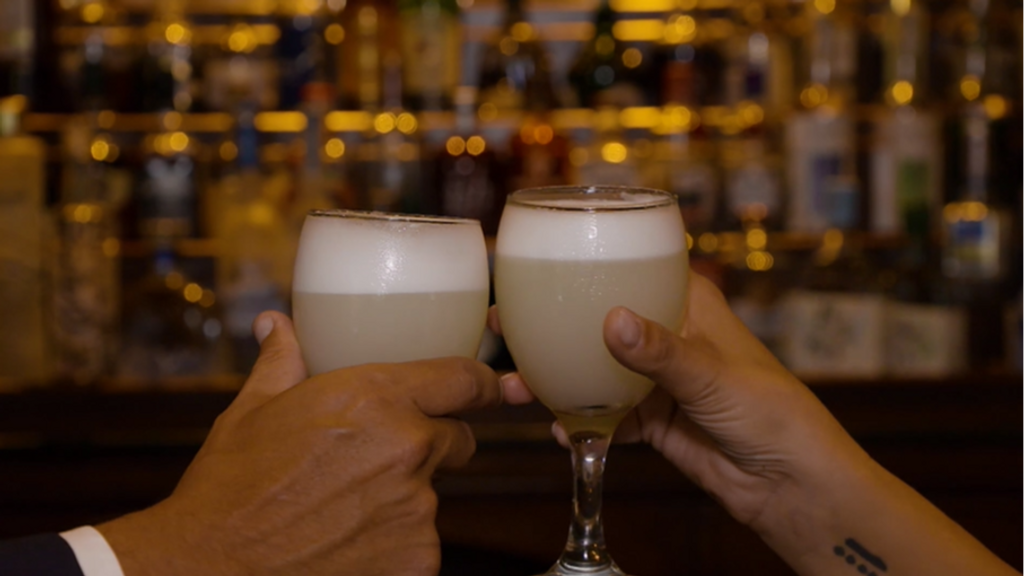 Tchin, tchin: así es el pisco sour, el cocktail más famoso de perú