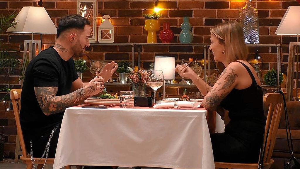 A un soltero de ‘First Dates’ le cambia la cara al saber que su cita tiene gato: “No me gustan nada”