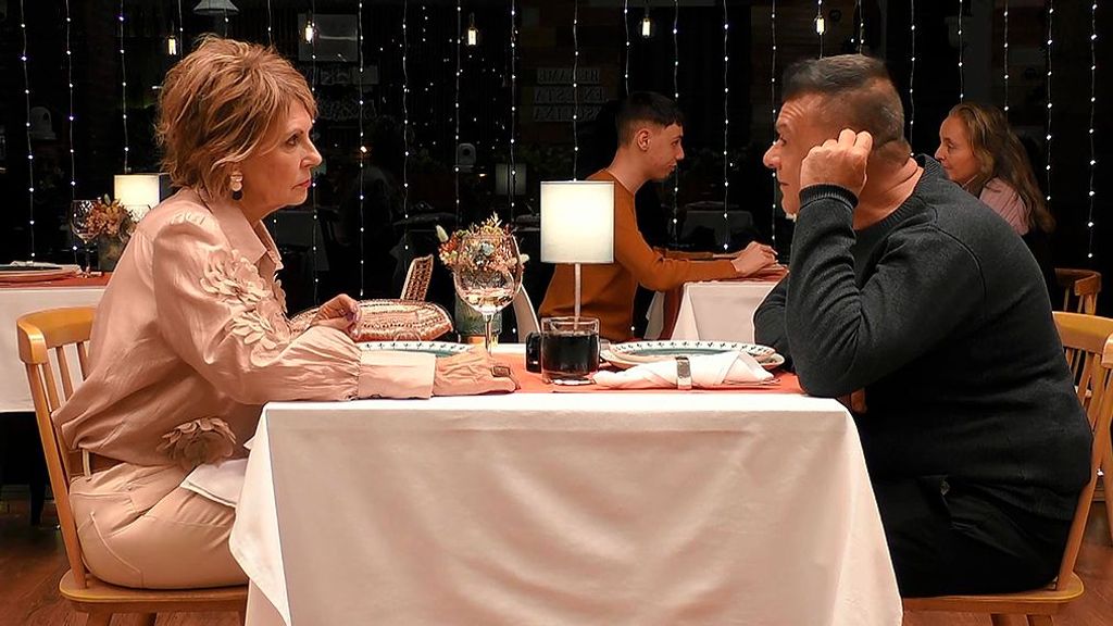 Charo y Koko durante su cita en 'First Dates'