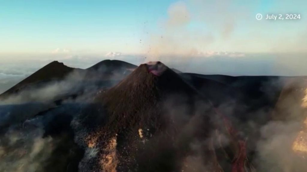 El volcán Etna vuelve a entrar en erupción dejando las imágenes más impresionantes