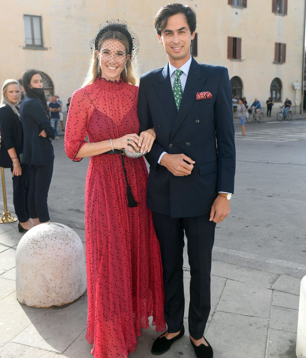 Inés de Cominges y su marido, en la boda. FUENTE: Cordonpress