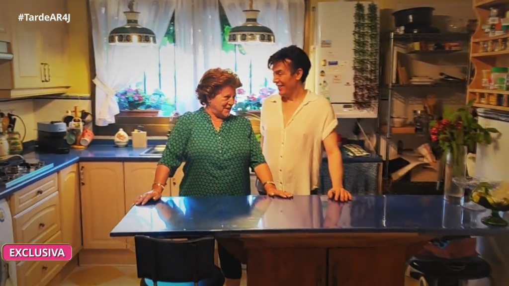 María José Zurrón y Chema Martín enseñan la lujosa mansión de Silvia Tortosa valorada en dos millones