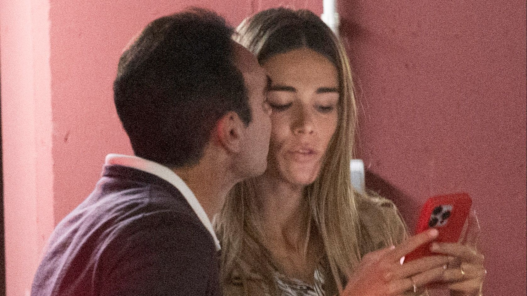 Enrique Ponce y Ana Soria, en una imagen de archivo.