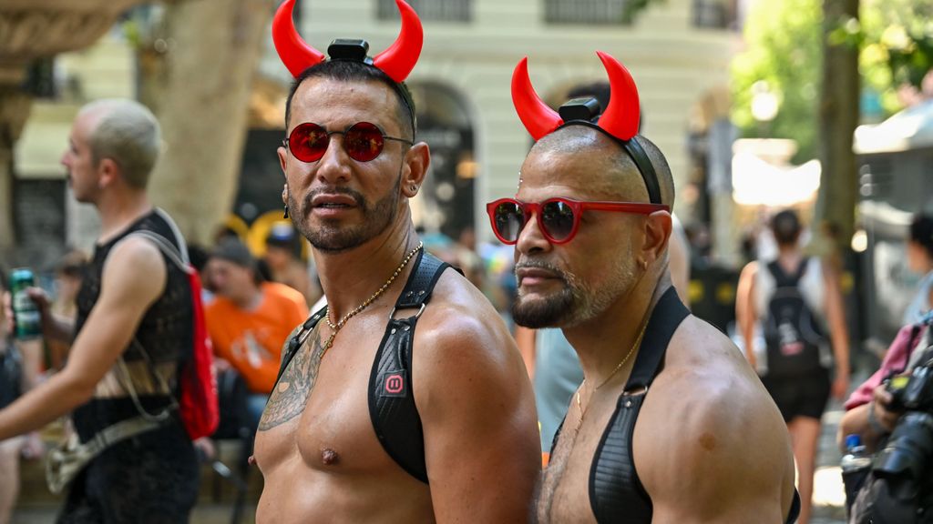 Varios de los asistentes a la manifestación del Orgullo