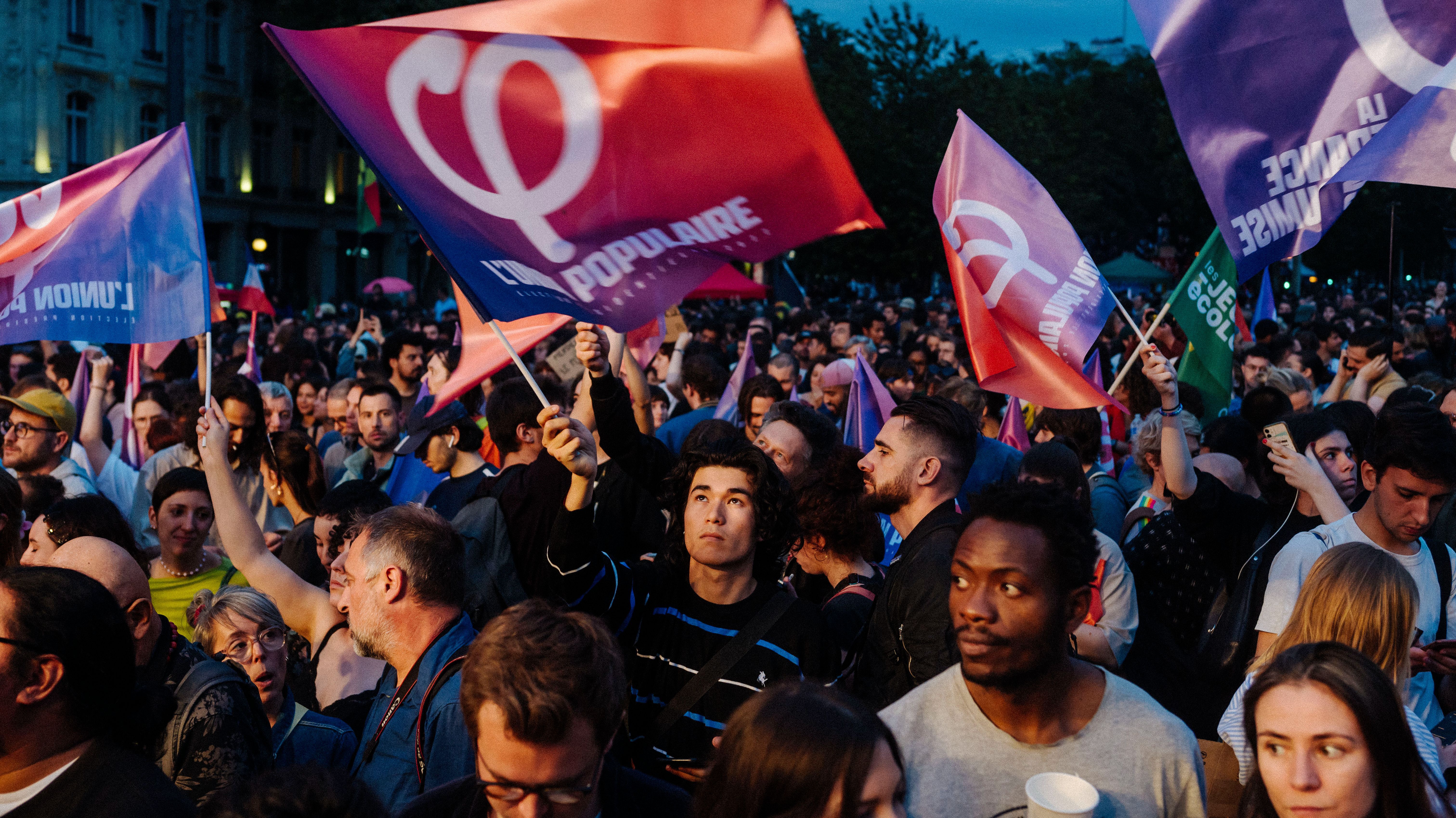 Nuevo Frente Popular frena a la ultraderecha en la segunda vuelta de las elecciones legislativas de Francia