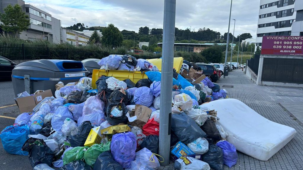 Así estaban algunas zonas de A Coruña en la mañana de este lunes