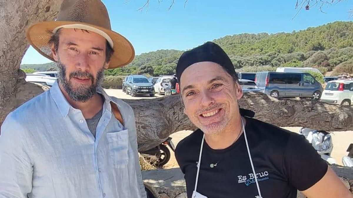 Keanu Reeves durante sus vacaciones en Menorca