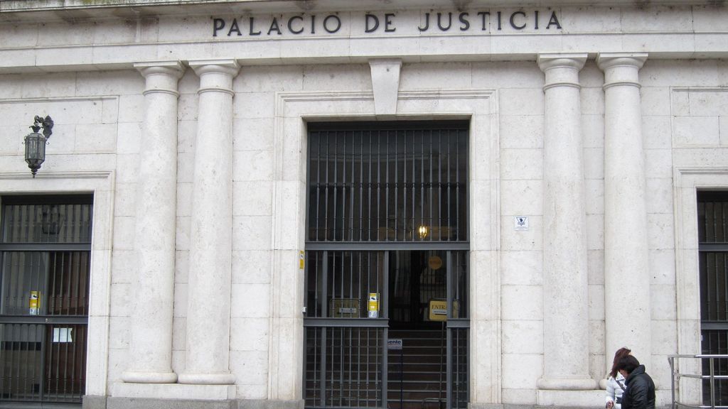 La Audiencia de Valladolid ha condenado a nueve años y un día de cárcel a un hombre por abuso sexual continuado a una menor