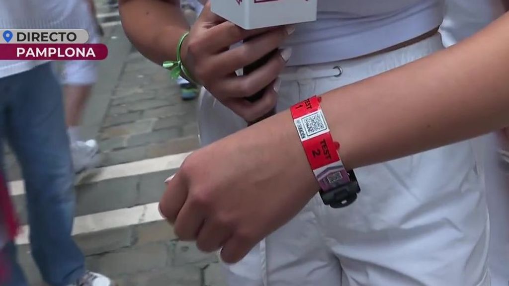 Pulseras 'antivioladores' en Sanfermines: detectan las drogas en las bebidas