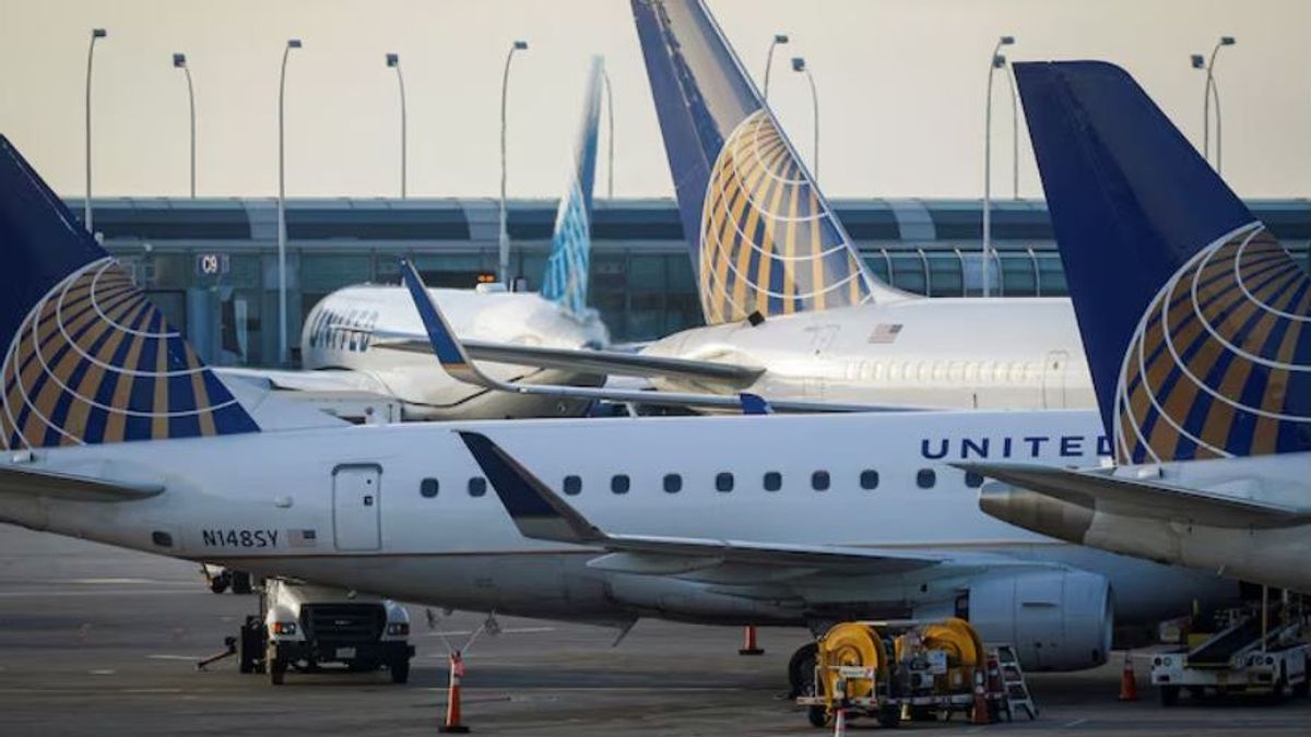 Un boeing pierde una rueda en el despegue